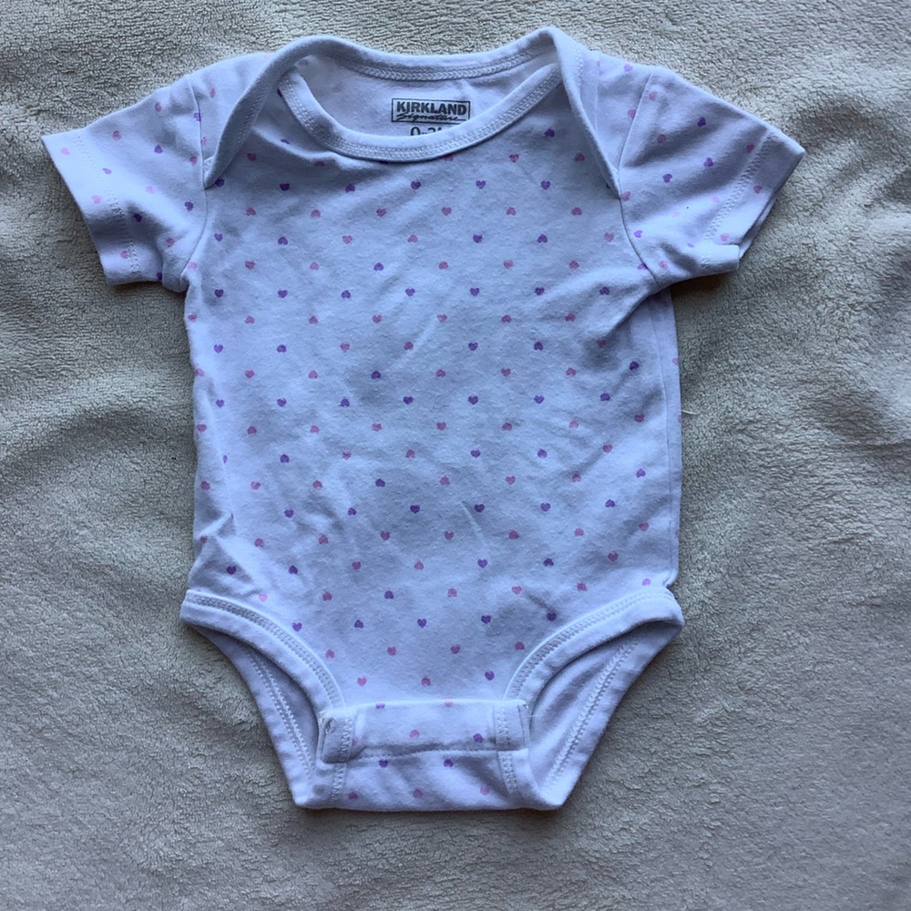 Kirkland pink and purple heart body suit 0-3M 0M To 3M